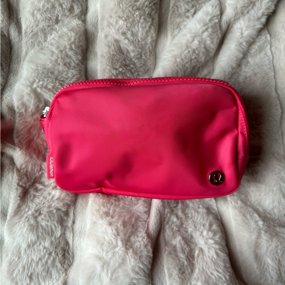 lululemon everywhere belt bag 1L